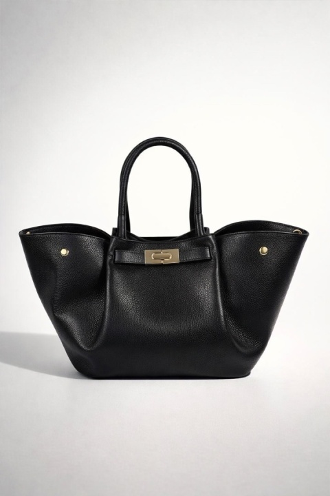 Luigisanto elegnacka damska torebka w stylu tulip bag z dopinanym długim paskiem ze skóry naturalnej w kolorze czarnym